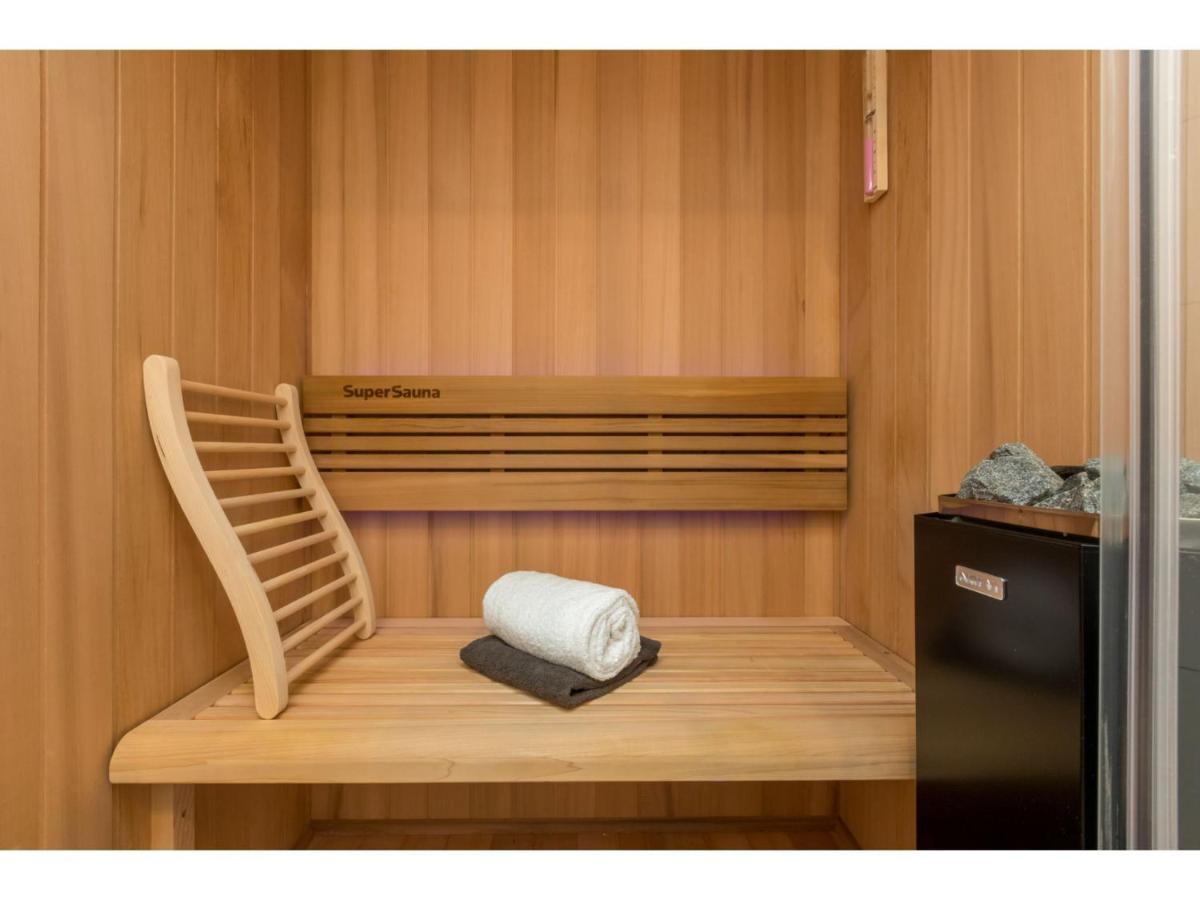 Beautiful Holiday Home With Sauna In A Quiet Wooded Area In Oostkapelle Kültér fotó